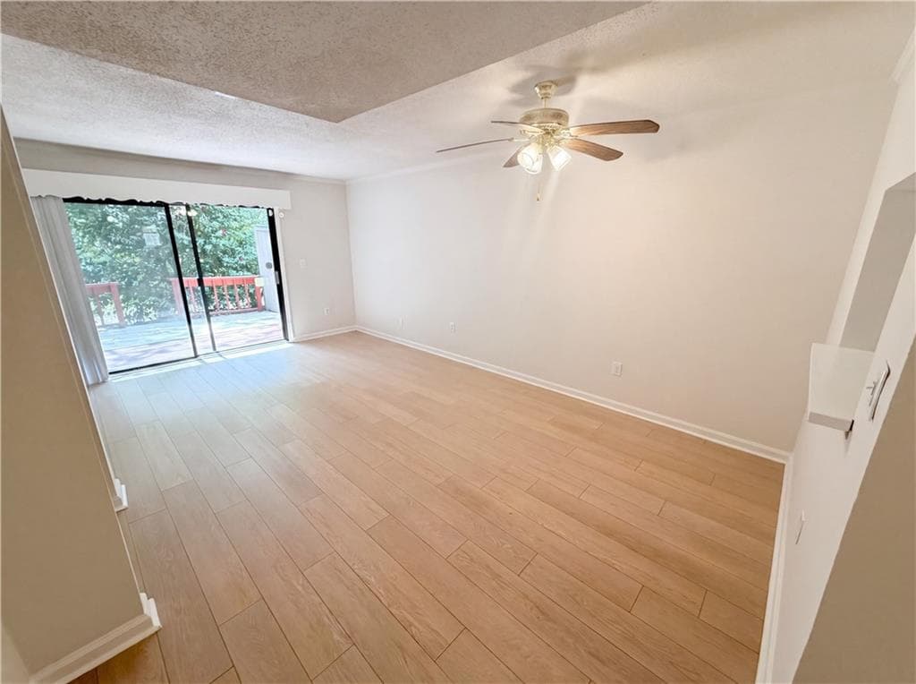 2 bedroom, 2 bathroom, 1,190 sq ft condominium for sale at 6202 Overlook Road, Peachtree Corners, GA 30092 — photo 8