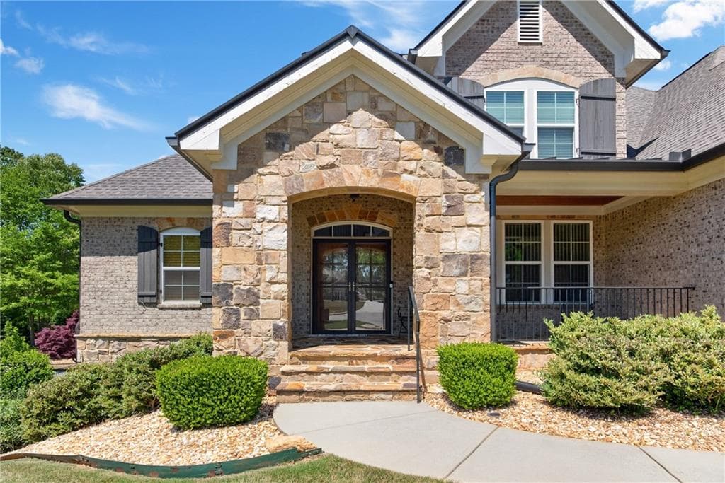 6 bedroom, 5 bathroom, 5,396 sq ft single family residence for sale at 2710 Bolton Abbey Drive, Marietta, GA 30064 — photo 2
