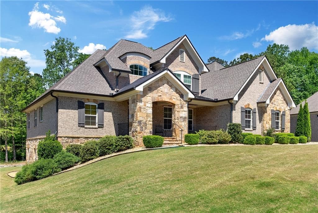 6 bedroom, 5 bathroom, 5,396 sq ft single family residence for sale at 2710 Bolton Abbey Drive, Marietta, GA 30064 — photo 3