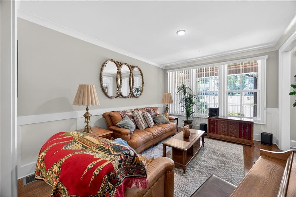 6 bedroom, 5 bathroom, 5,396 sq ft single family residence for sale at 2710 Bolton Abbey Drive, Marietta, GA 30064 — photo 7