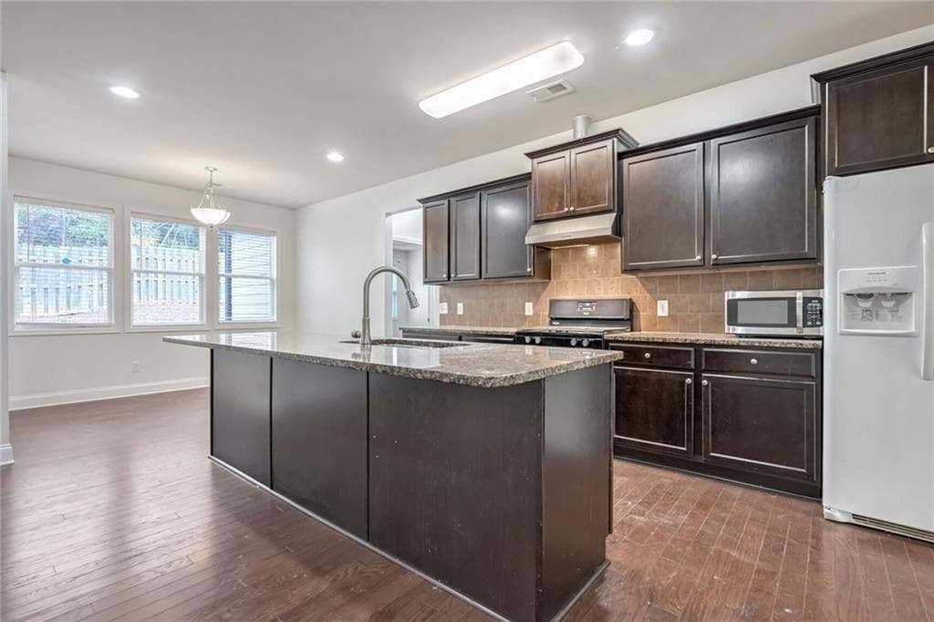 4 bedroom, 3 bathroom, 2,334 sq ft single family residence for rent at 4106 Bunker Drive, Austell, GA 30106 for $2,550 a month — photo 5