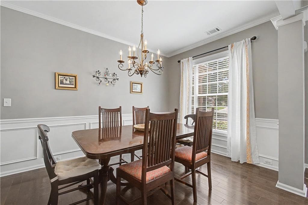 4 bedroom, 3 bathroom, 2,500 sq ft single family residence for sale at 2430 Terry Court, Cumming, GA 30041 — photo 9