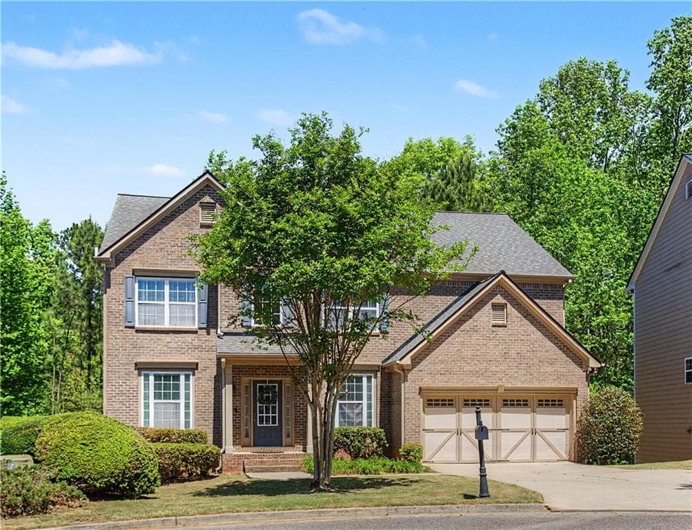 4 bedroom, 3 bathroom, 2,500 sq ft single family residence for sale at 2430 Terry Court, Cumming, GA 30041 — photo 2