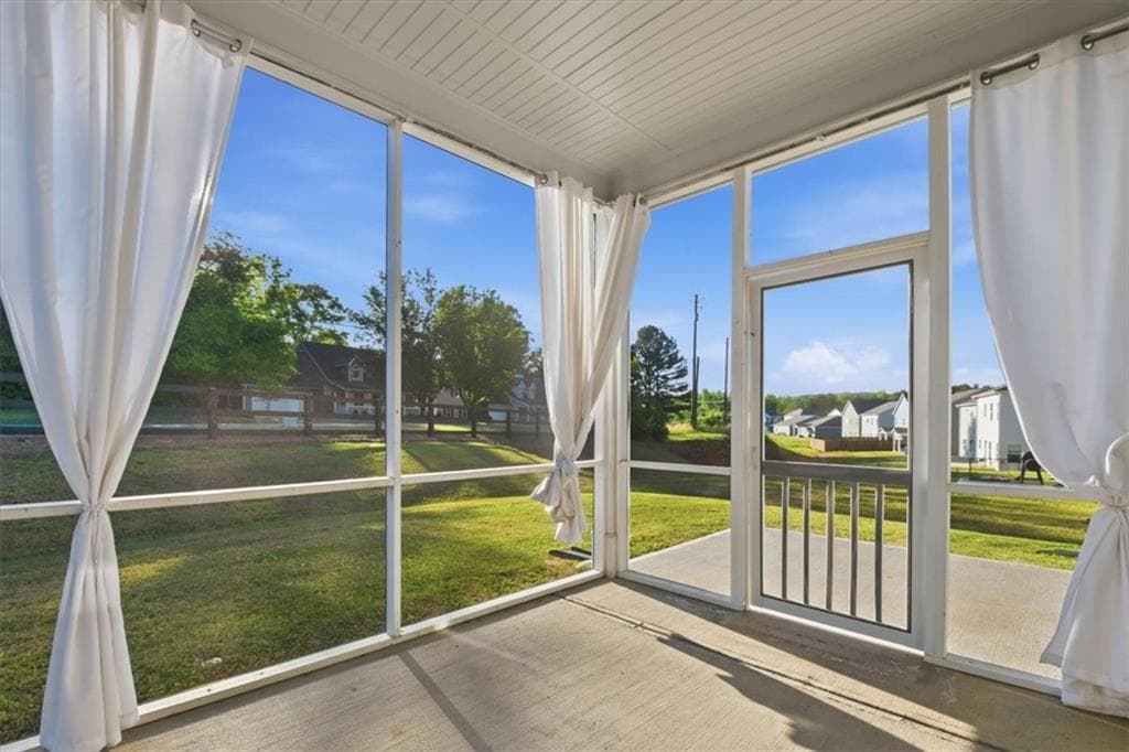 3 bedroom, 2 bathroom, 1,460 sq ft single family residence for sale at 1 Longbrooke Drive, Rome, GA 30161 — photo 2