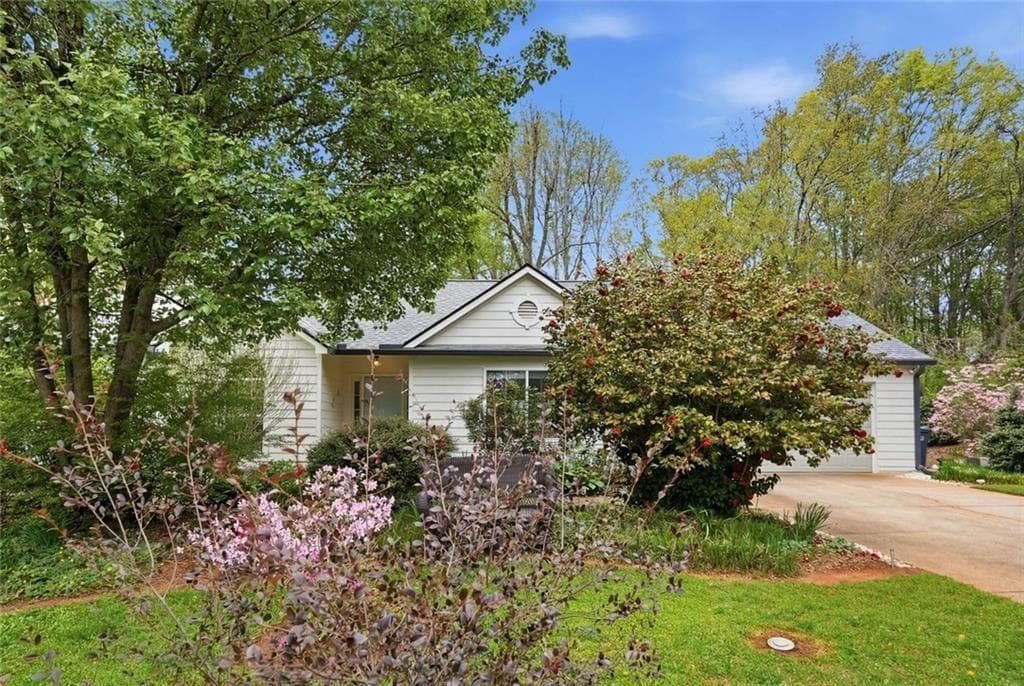 6630 Brittney Lane, Cumming, GA 30040 — most recent listing photo