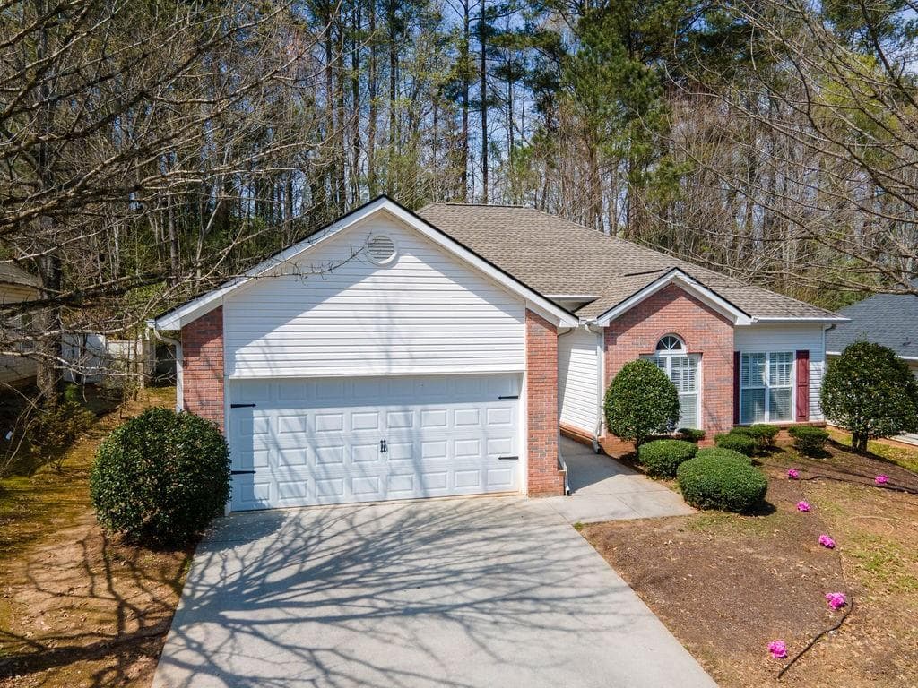 19 Harpers Farm Drive, Newnan, GA 30263 — most recent listing photo