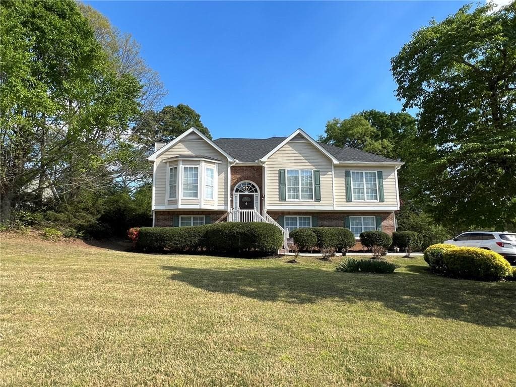 4 bedroom, 3 bathroom, 2,686 sq ft single family residence for sale at 1625 Huntington Hill Trace, Buford, GA 30519 — photo 4