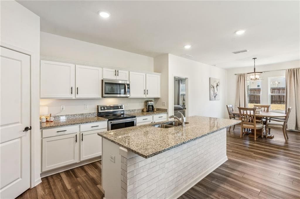 4 bedroom, 2 bathroom, 1,844 sq ft single family residence for sale at 146 Knightsbridge Lane, Winder, GA 30680 — photo 9