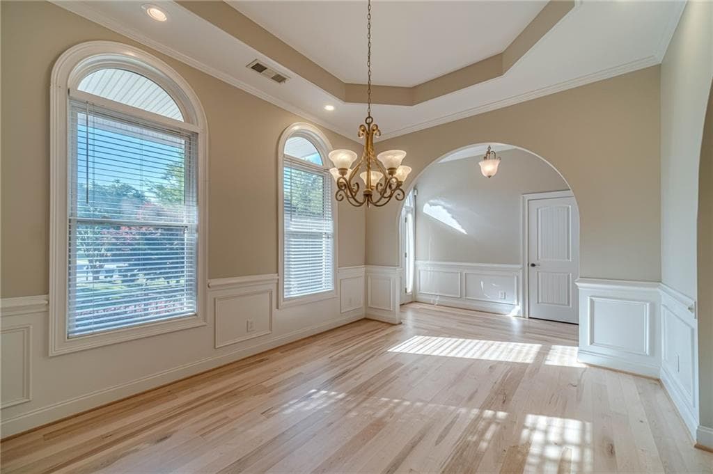 4 bedroom, 4 bathroom, 3,308 sq ft single family residence under contract at 4314 Sweetwater Court, Covington, GA 30014 — photo 6