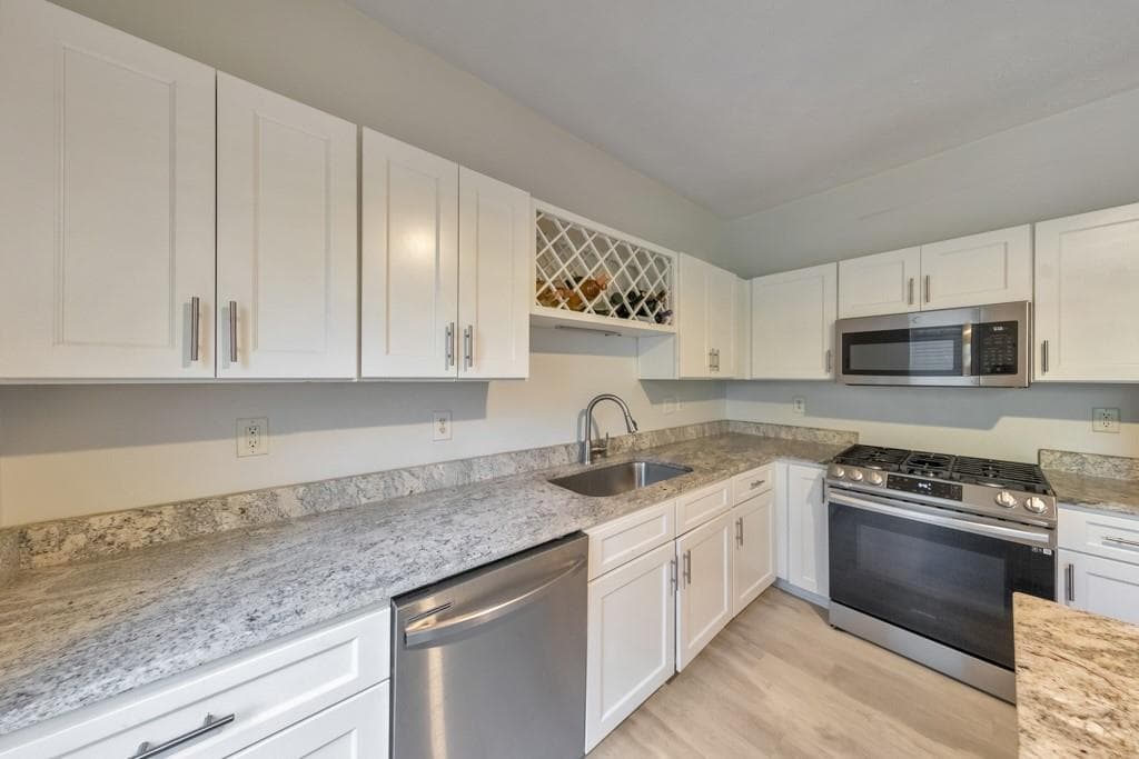 2 bedroom, 3 bathroom, 1,601 sq ft townhouse for sale at 2057 Pinnacle Pointe Drive, Norcross, GA 30071 — photo 8