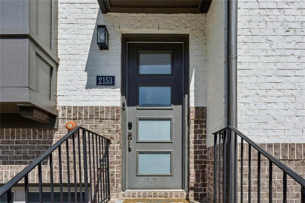 4 bedroom, 5 bathroom, 3,000 sq ft townhouse for sale at 2153 Hinton Drive, Smyrna, GA 30080 — photo 5