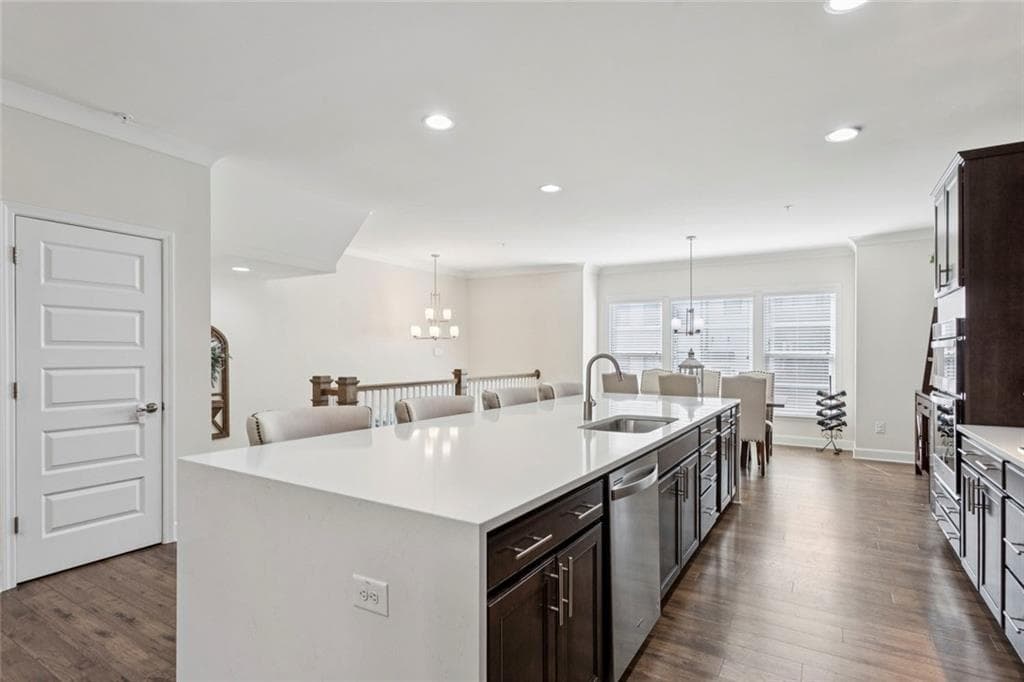 4 bedroom, 5 bathroom, 3,000 sq ft townhouse for sale at 2153 Hinton Drive, Smyrna, GA 30080 — photo 9