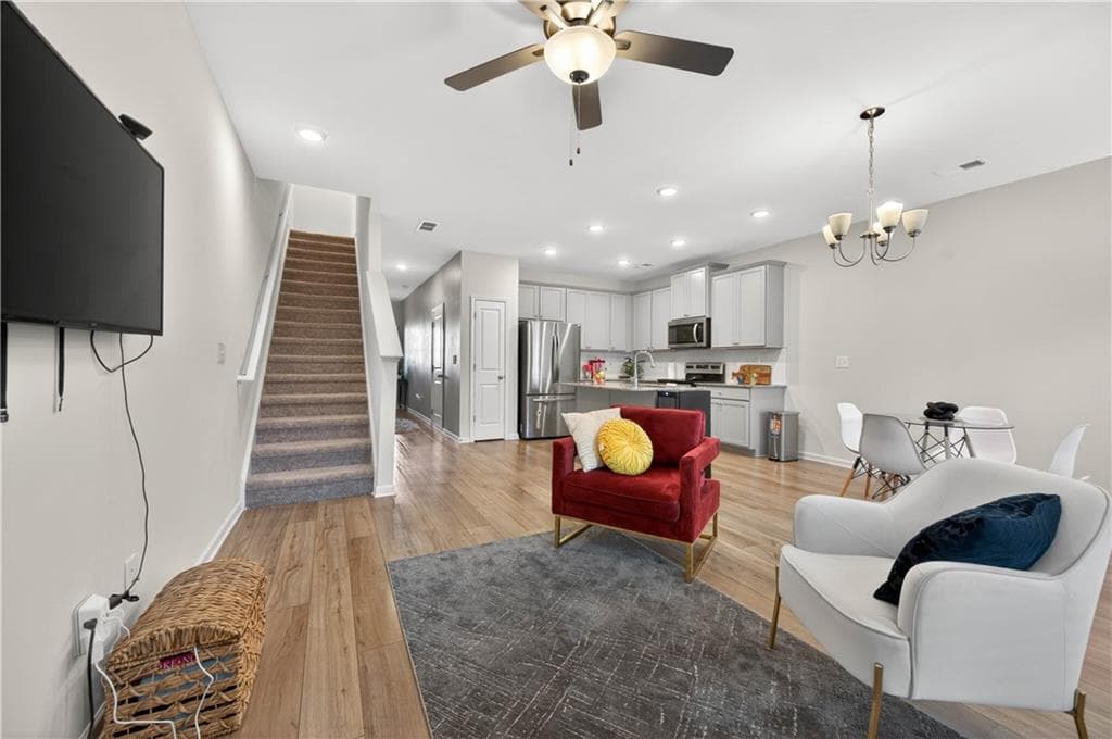 3 bedroom, 3 bathroom, 1,393 sq ft townhouse for sale at 252 Regent Park, Hoschton, GA 30548 — photo 8