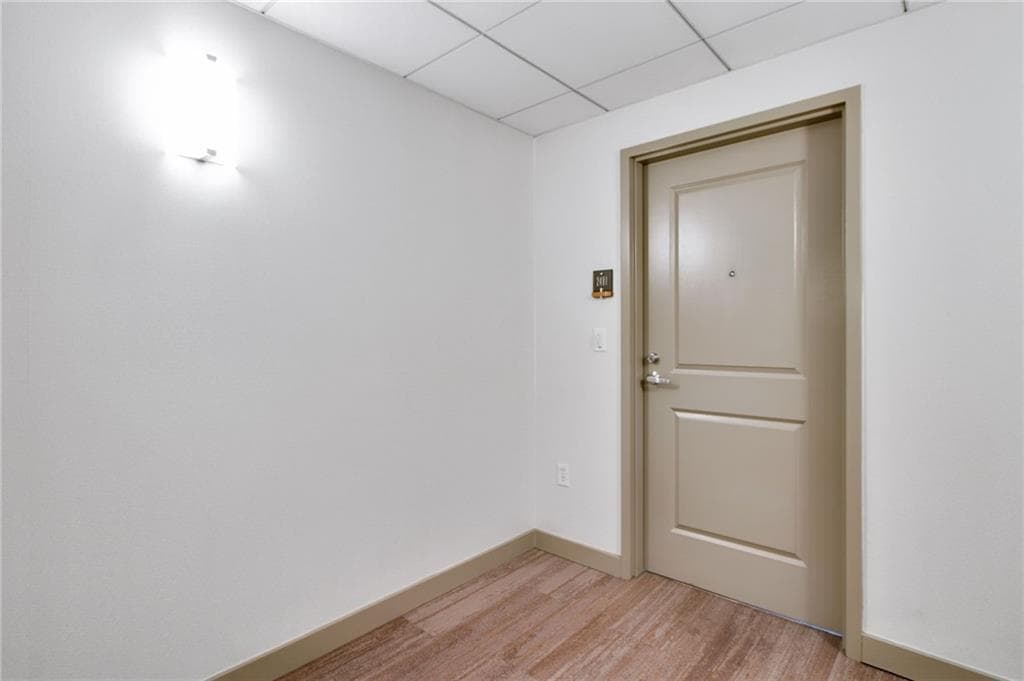 2 bedroom, 2 bathroom, 1,429 sq ft condominium for sale at 3338 Peachtree Road 2401, Atlanta, GA 30326 — photo 4