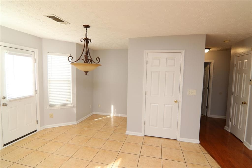 3 bedroom, 3 bathroom, 1,954 sq ft single family residence for sale at 363 Springhaven Way, Lawrenceville, GA 30046 — photo 4
