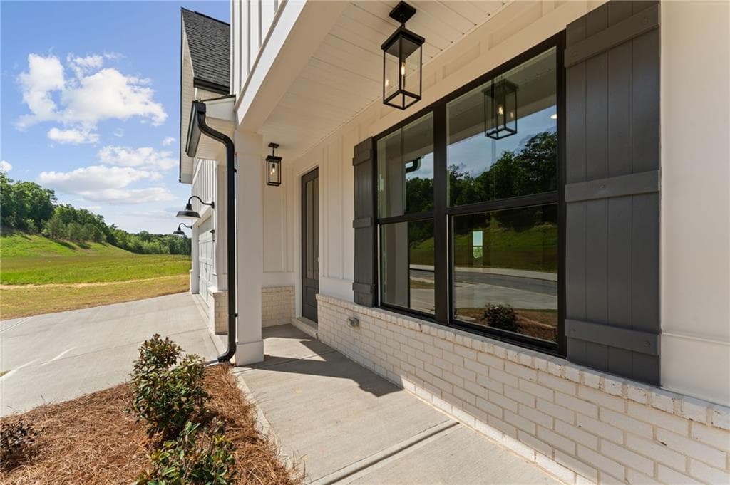 5 bedroom, 4 bathroom, 2,789 sq ft single family residence for sale at 103 Blossom Lane Circle, Calhoun, GA 30153 — photo 2