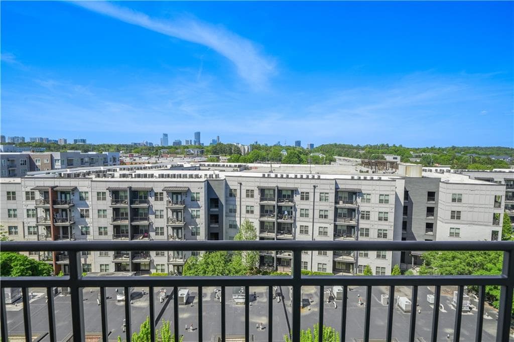 2 bedroom, 2 bathroom, 1,111 sq ft condominium for sale at 711 Cosmopolitan Drive 815, Atlanta, GA 30324 — photo 7