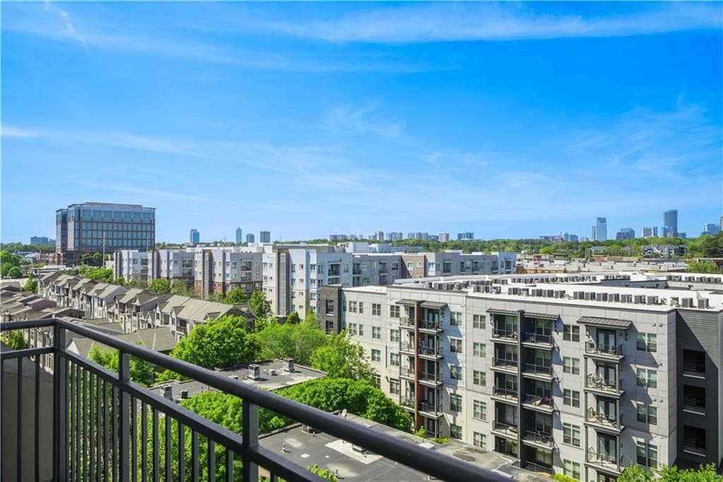 2 bedroom, 2 bathroom, 1,111 sq ft condominium for sale at 711 Cosmopolitan Drive 815, Atlanta, GA 30324 — photo 8