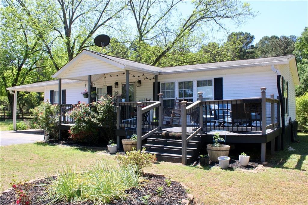 3 bedroom, 2 bathroom, 1,937 sq ft single family residence for sale at 394 NW Hwy 211, Winder, GA 30680 — photo 8