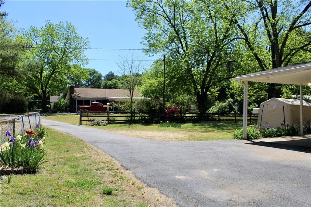 3 bedroom, 2 bathroom, 1,937 sq ft single family residence for sale at 394 NW Hwy 211, Winder, GA 30680 — photo 9