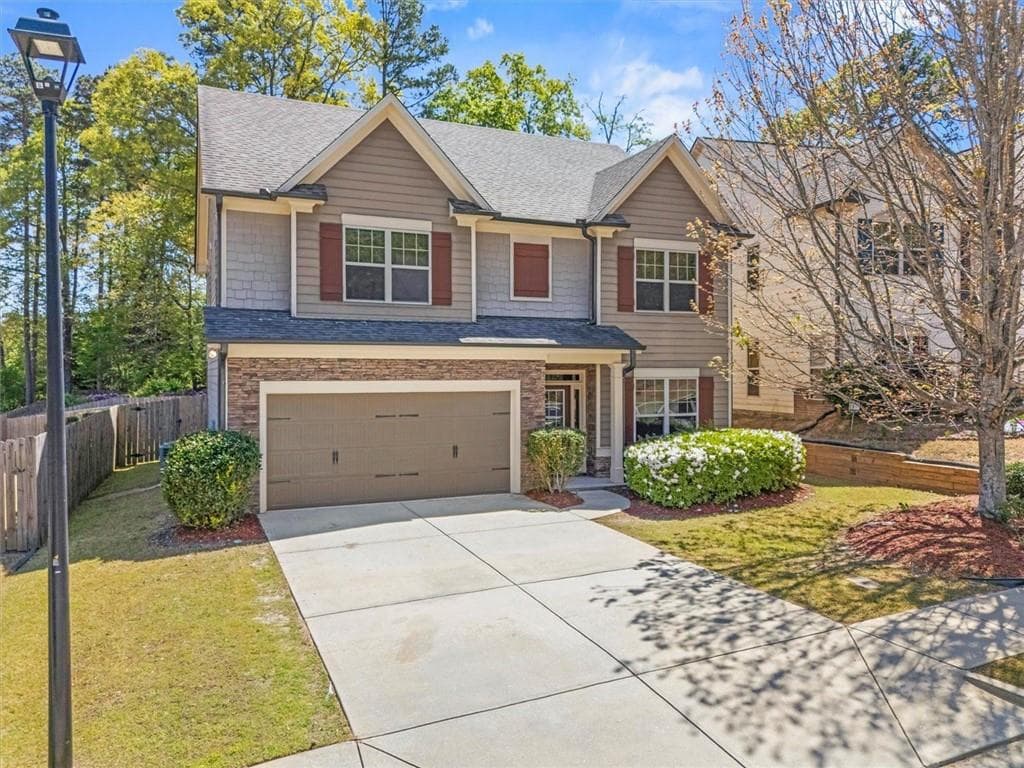 4 bedroom, 3 bathroom, 2,376 sq ft single family residence for sale at 2183 Misty Brook Court, Buford, GA 30519 — photo 2