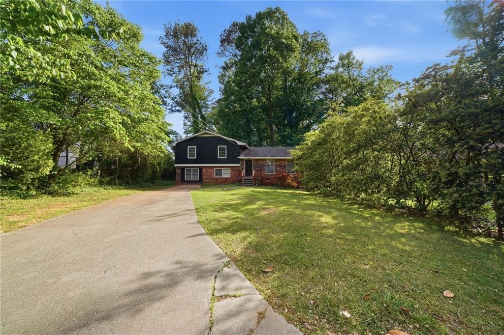 4 bedroom, 3 bathroom, 1,701 sq ft single family residence under contract at 2719 Galaxy Court, Decatur, GA 30034