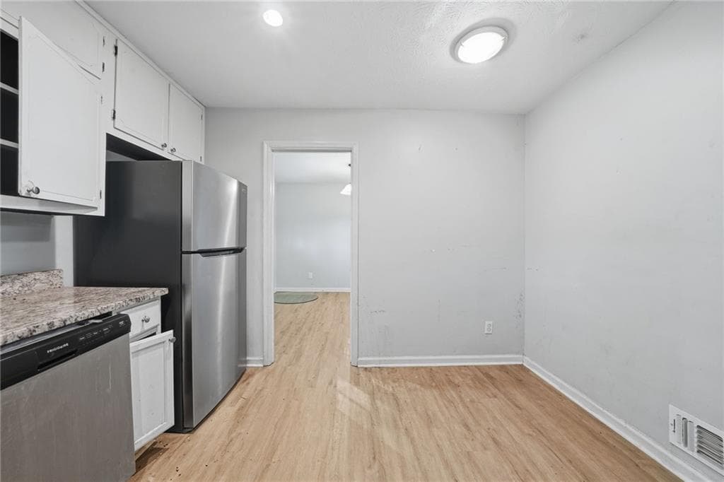4 bedroom, 3 bathroom, 1,701 sq ft single family residence under contract at 2719 Galaxy Court, Decatur, GA 30034 — photo 10