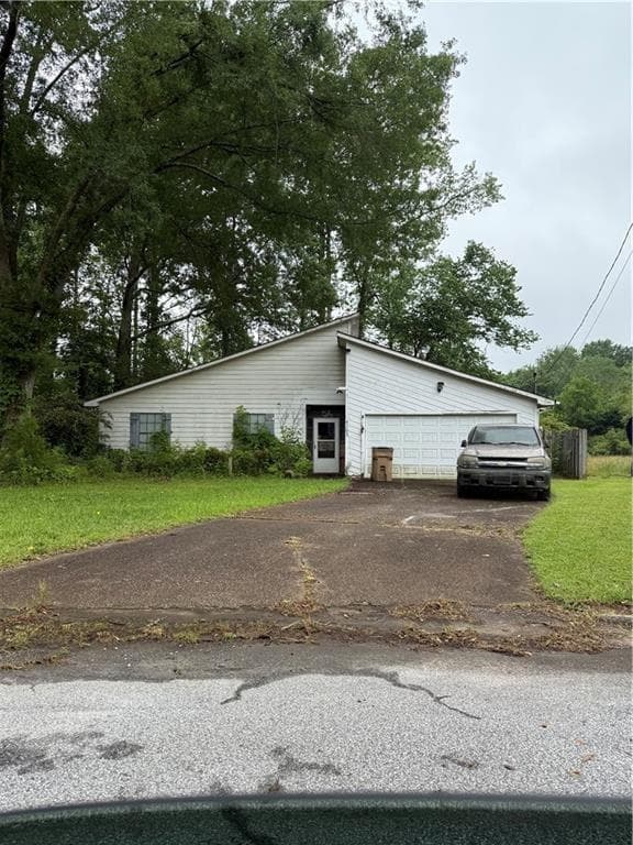7103 Apache Lane, Riverdale, GA 30274 — most recent listing photo