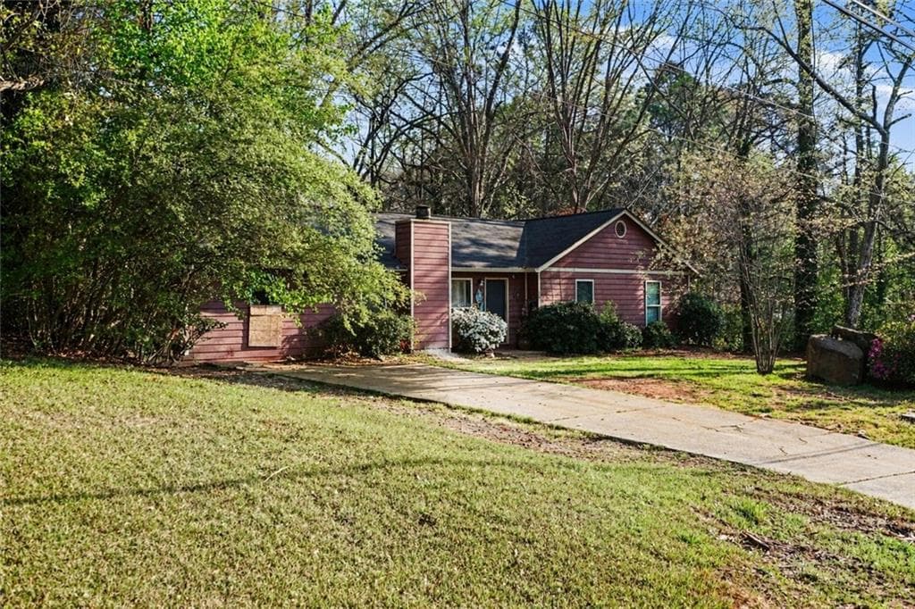 3 bedroom, 2 bathroom, 2,103 sq ft single family residence under contract at 1727 Vauxhall Drive, Lithonia, GA 30058 — photo 3