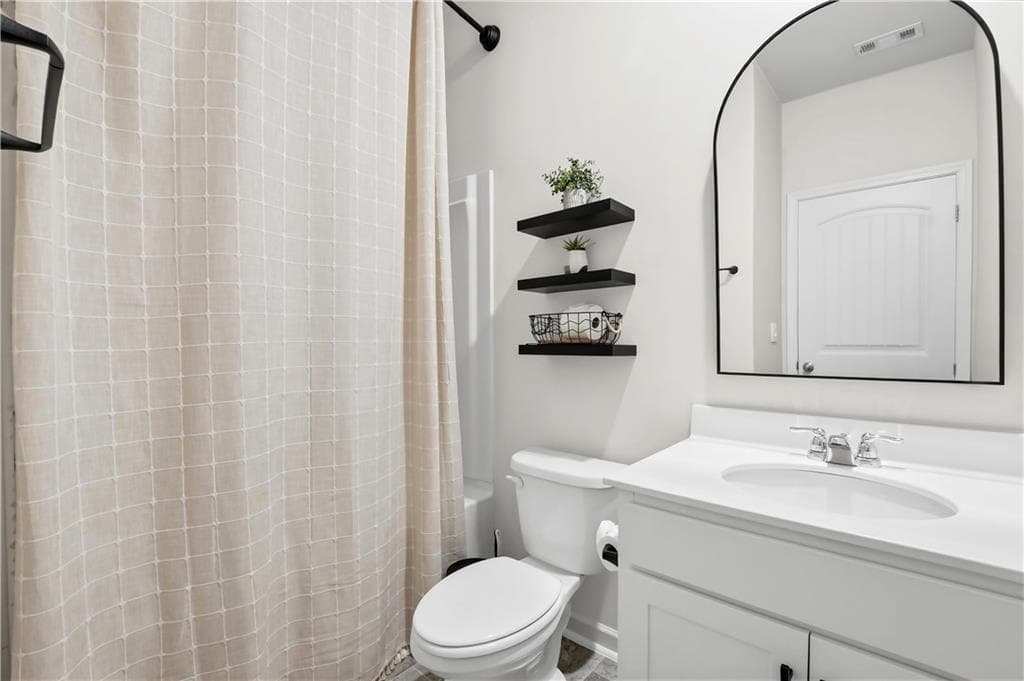5 bedroom, 3 bathroom, 3,400 sq ft single family residence for sale at 4320 Merrigold Way, Fairburn, GA 30213 — photo 7