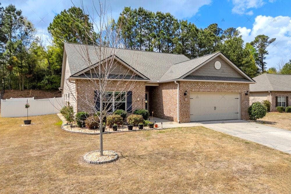 3 bedroom, 2 bathroom, 1,538 sq ft home for sale at 825 Hidden Hollow Circle, Commerce, GA