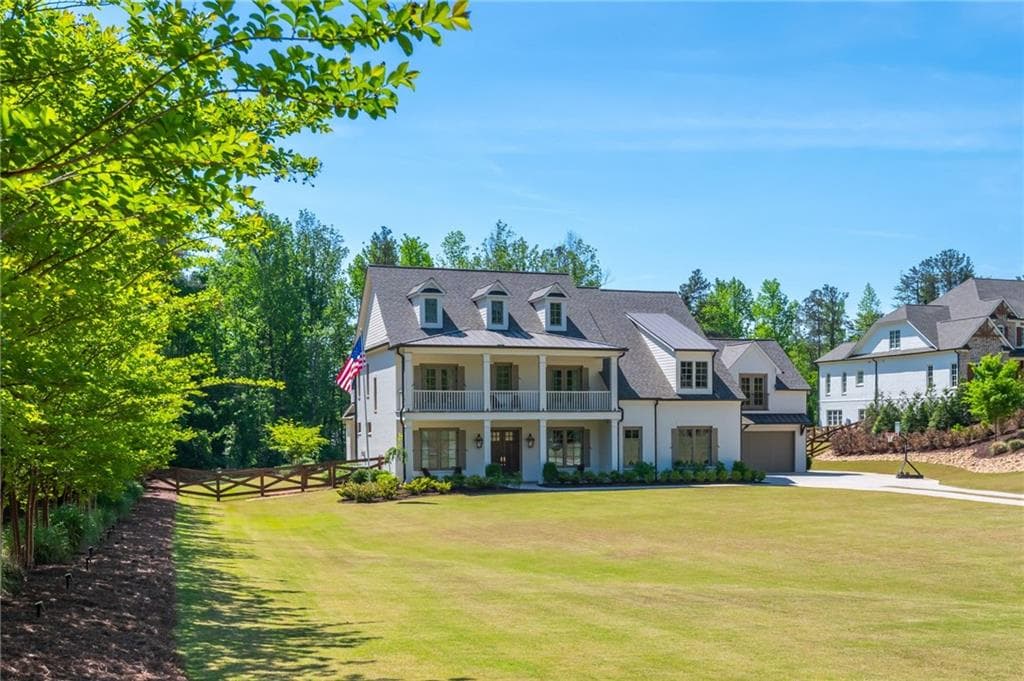 6 bedroom, 6 bathroom, 5,568 sq ft single family residence for sale at 4184 Thompson Mill Road, Buford, GA 30519 — photo 7