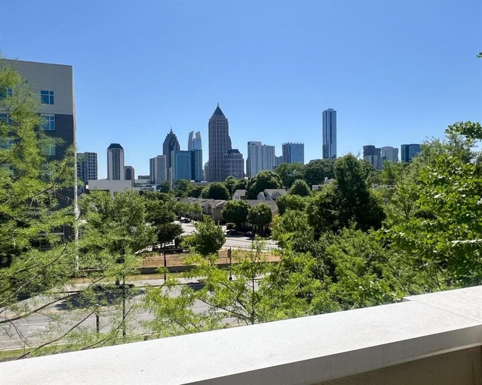 2 bedroom, 2 bathroom, 1,166 sq ft condominium for sale at 390 17th Street 4053, Atlanta, GA 30363 — photo 2