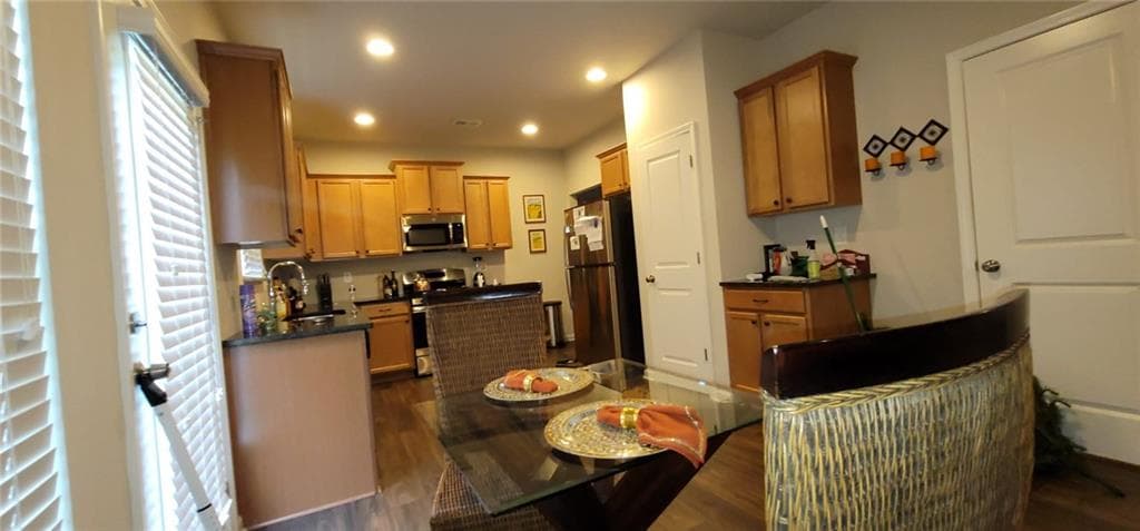 3 bedroom, 3 bathroom, 2,434 sq ft single family residence for rent at 3433 Cascade Parc Boulevard, Atlanta, GA 30311 for $2,500 a month — photo 9