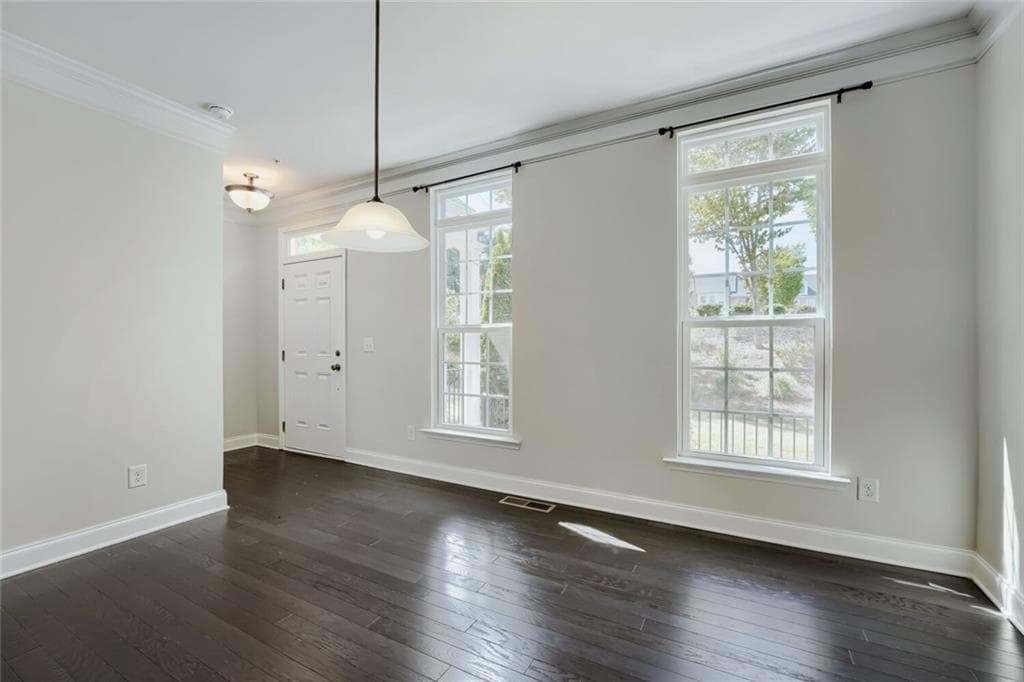 3 bedroom, 4 bathroom, 2,024 sq ft townhouse under contract at 611 Hanlon Way, Alpharetta, GA 30009 — photo 7