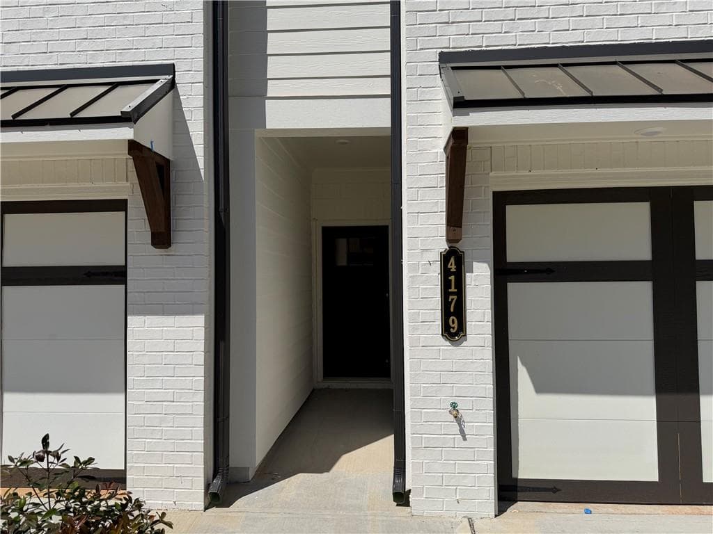 3 bedroom, 3 bathroom, 1,850 sq ft townhouse for sale at 4179 Millstone Park Lane, Gainesville, GA 30504 — photo 2