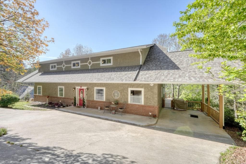 4 bedroom, 3 bathroom, 4,877 sq ft single family residence for sale at 92 Notla Vista I, Blairsville, GA 30512 — photo 10
