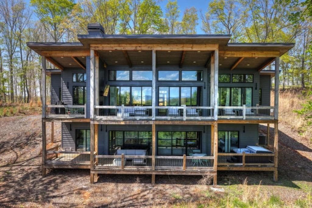 3 bedroom, 4 bathroom, 2,868 sq ft single family residence for sale at 315 Blue Berry Ridge, Morganton, GA 30560 — photo 3