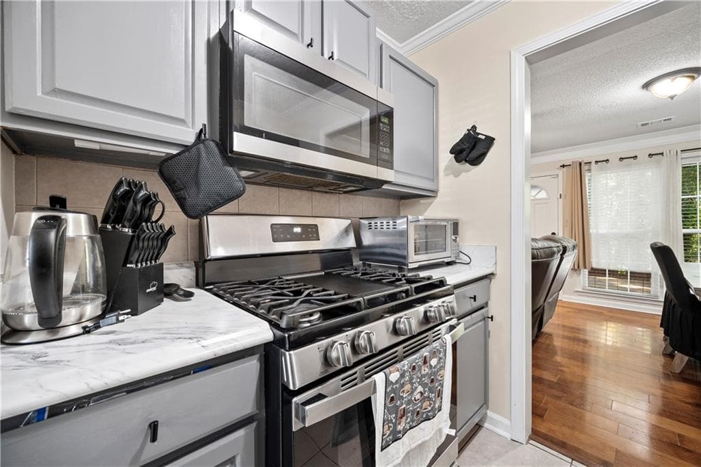 2 bedroom, 3 bathroom, 1,292 sq ft townhouse under contract at 5142 Jenny Drive, Acworth, GA 30101 — photo 6