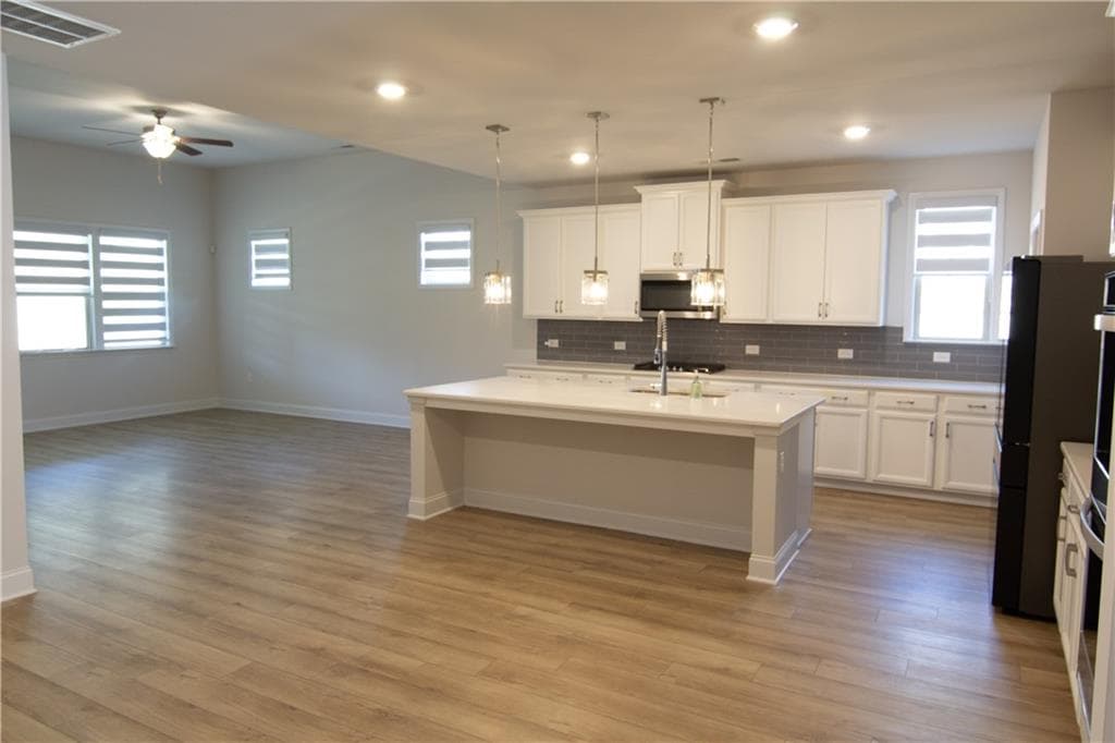 3 bedroom, 2 bathroom, 2,097 sq ft single family residence for rent at 2472 Knob Creek Road, Snellville, GA 30078 for $2,500 a month — photo 3