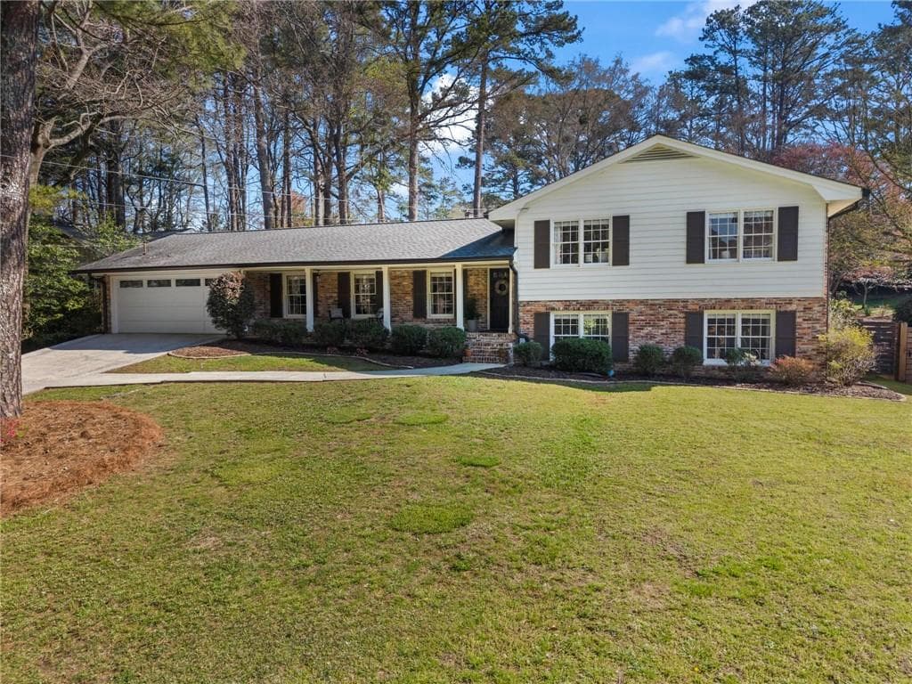 5 bedroom, 3 bathroom, 2,581 sq ft single family residence sold at 4841 Leeds Court, Dunwoody, GA 30338