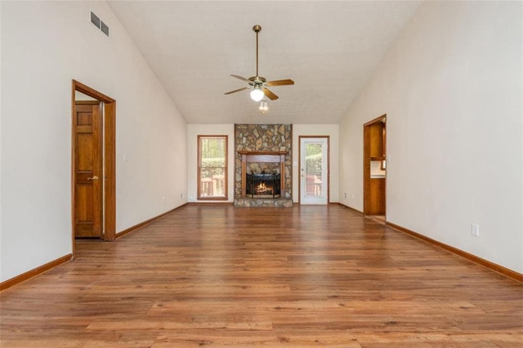 3 bedroom, 2 bathroom, 1,405 sq ft single family residence for sale at 1544 Pine Creek Way, Lawrenceville, GA 30043 — photo 5
