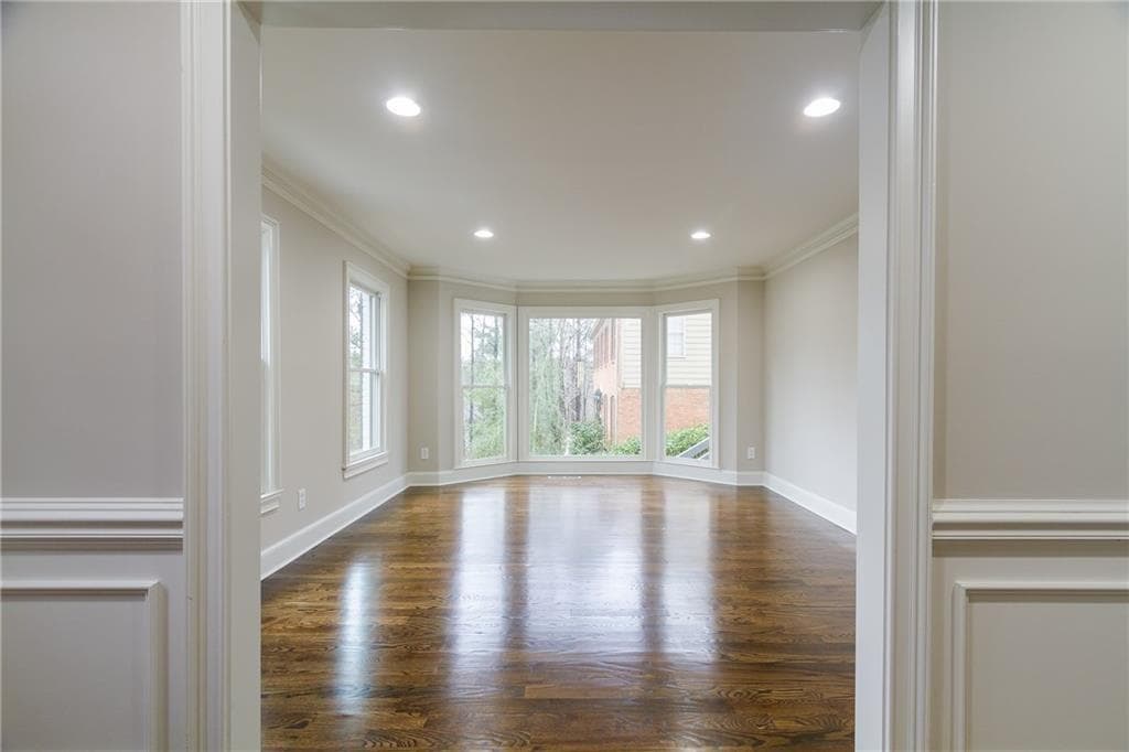 5 bedroom, 3 bathroom, 5,137 sq ft single family residence under contract at 1565 Summerset Drive, Atlanta, GA 30338 — photo 3