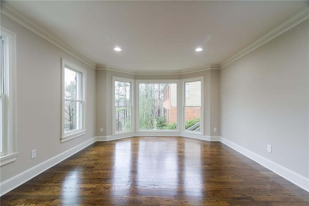 5 bedroom, 3 bathroom, 5,137 sq ft single family residence under contract at 1565 Summerset Drive, Atlanta, GA 30338 — photo 4