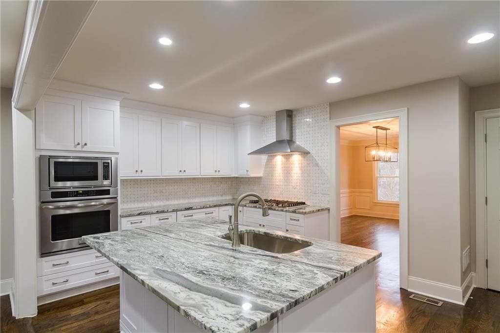 5 bedroom, 3 bathroom, 5,137 sq ft single family residence under contract at 1565 Summerset Drive, Atlanta, GA 30338 — photo 9