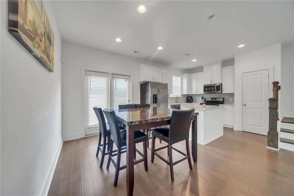 3 bedroom, 3 bathroom, 1,531 sq ft townhouse for sale at 6410 Shalks Crossing Drive, Lithonia, GA 30058 — photo 9