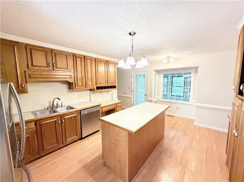 4 bedroom, 4 bathroom, 3,978 sq ft single family residence for sale at 515 Teresa Lane, Canton, GA 30115 — photo 6