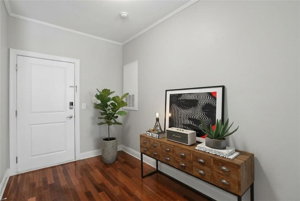 1 bedroom, 1 bathroom, 723 sq ft condominium for sale at 2230 Cheshire Bridge Road 501, Atlanta, GA 30324 — photo 2