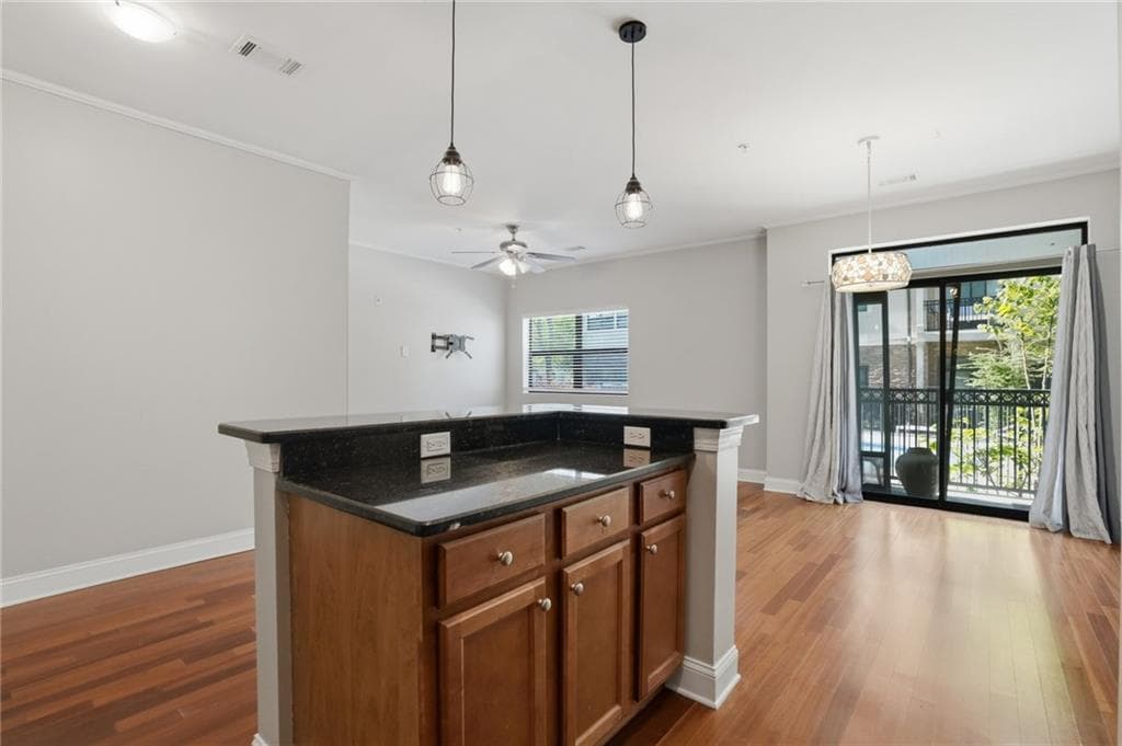 1 bedroom, 1 bathroom, 723 sq ft condominium for sale at 2230 Cheshire Bridge Road 501, Atlanta, GA 30324 — photo 6