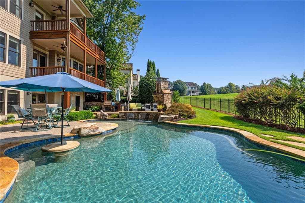 5 bedroom, 5 bathroom, 4,540 sq ft single family residence for sale at 6920 Bucks Road, Cumming, GA 30040 — photo 3